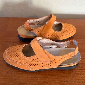 David Tate Clever Nubuck Orange Comfort Sandals Mary Jane Leather Shoes 8.5